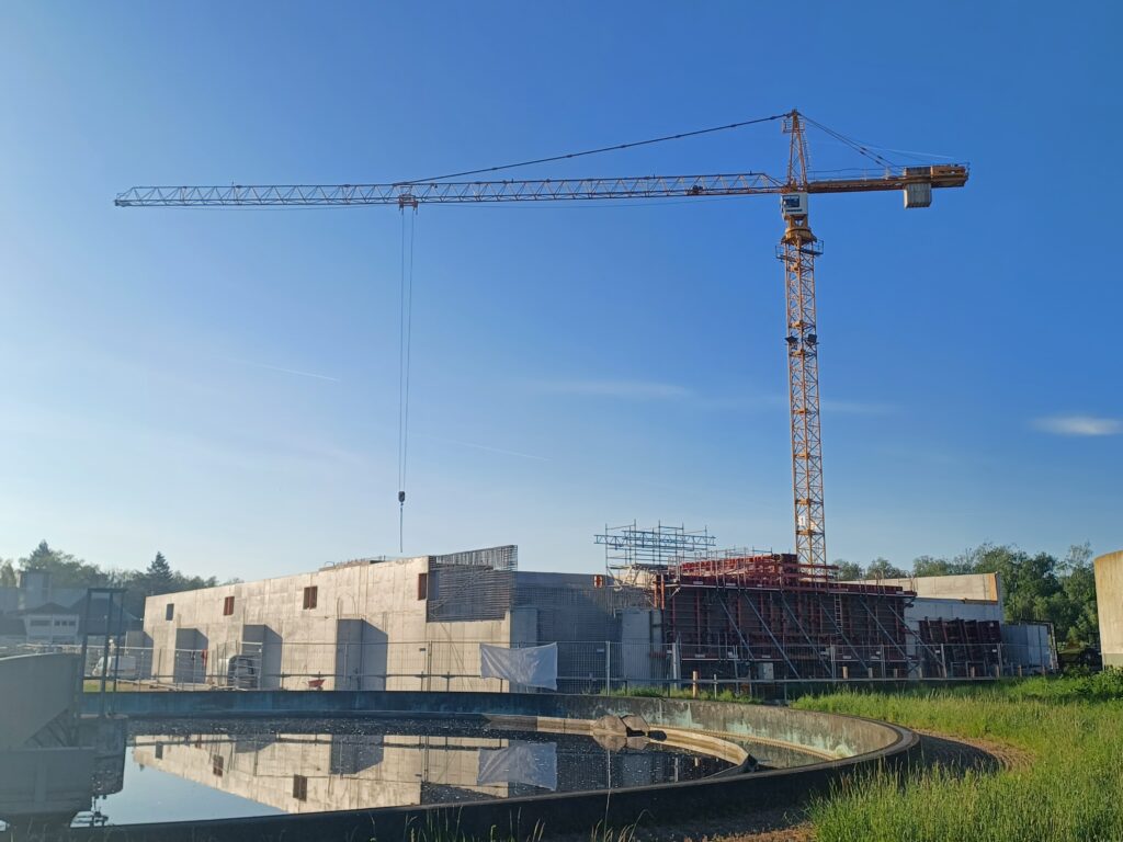 Betonnage Belebungsbecken (Außenwände Maschinengebäude Belebungsbecken)